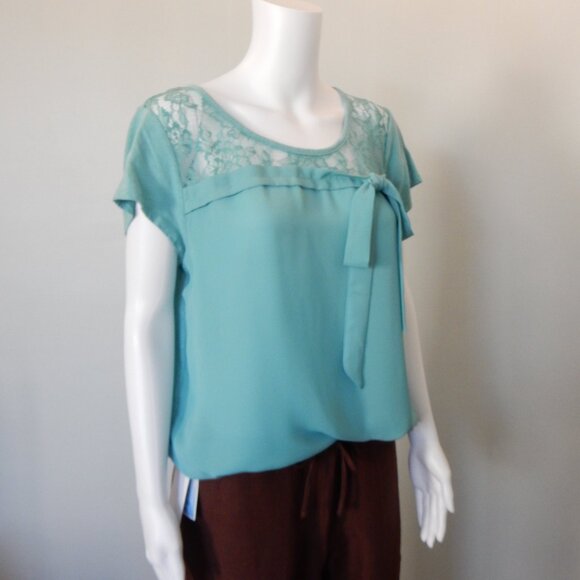 LC Lauren Conrad Womens Bow Front Laced Short Sleeved Blouse Light Blue/Green XL - Picture 3 of 10